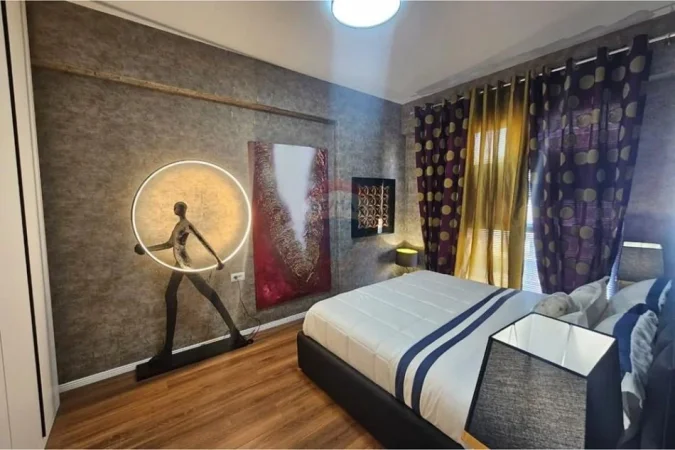 Tirane, jepet me qera apartament 1+1+Ballkon Kati 3, 65 m² 900 € (21 Dhjetori)