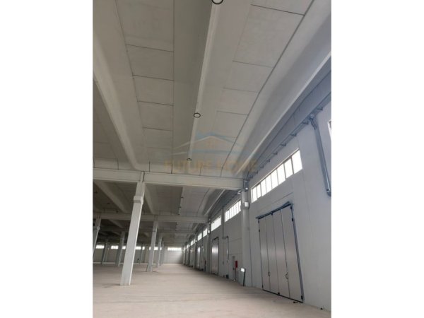 Durres, jepet me qera magazine Kati 0, 9.615 m² (Bisht Kamez, Durres)