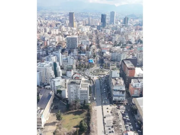 Tirane, shes apartament 2+1+Aneks+Ballkon Kati 7, 168 m² 350.000 € 