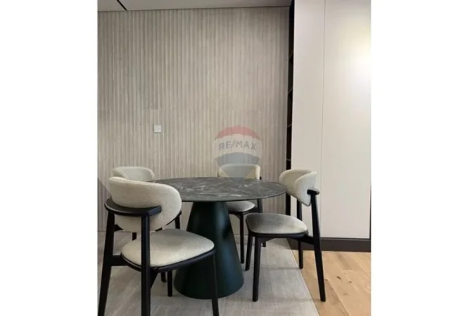 Tirane, jepet me qera apartament 1+1+Ballkon Kati 13, 74 m² 1.200 € (Mine Peza)