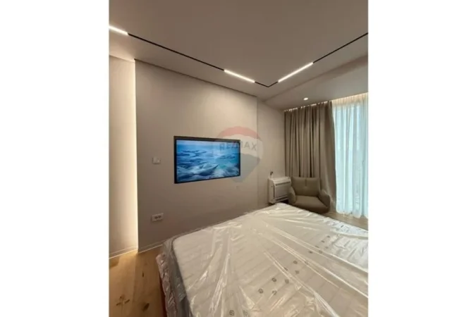 Tirane, jepet me qera apartament 1+1+Ballkon Kati 13, 74 m² 1.200 € (Mine Peza)