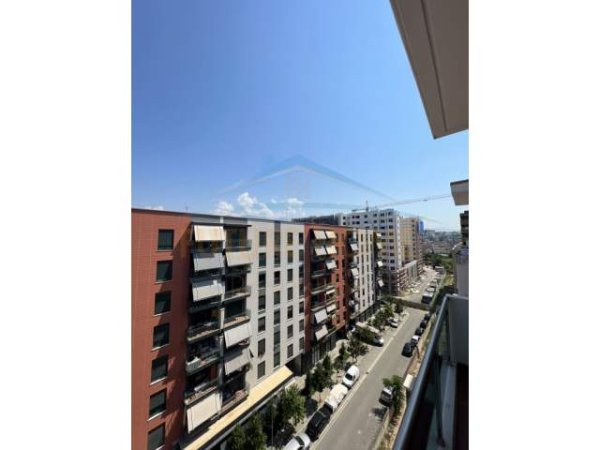 Tirane, jepet me qera apartament Kati 7, 97 m² 400 Euro (UNAZA E RE)