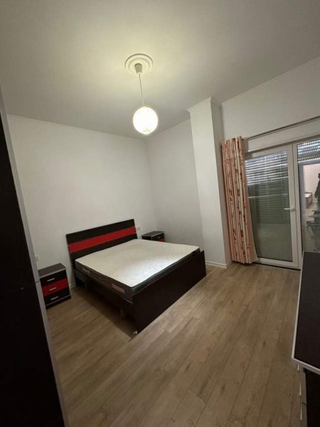 Tirane, jepet me qera apartament 2+1+BLK Kati 2, 153 m² 500 Euro (rruga peti)