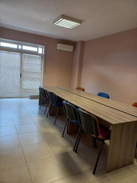 Tirane, jepet me qera zyre Kati 2, 115 m² 650 Euro (Teodor Keko)