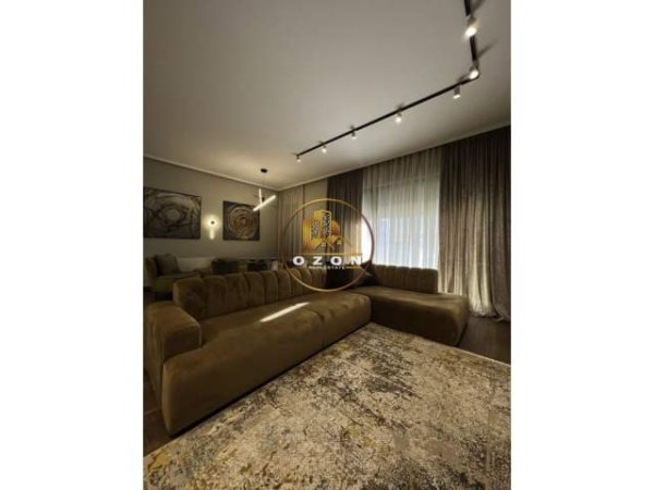 Tirane, jepet me qera apartament 3+1+A+BLK Kati 6, 174 m² 1.600 Euro (DELIJORGJI)