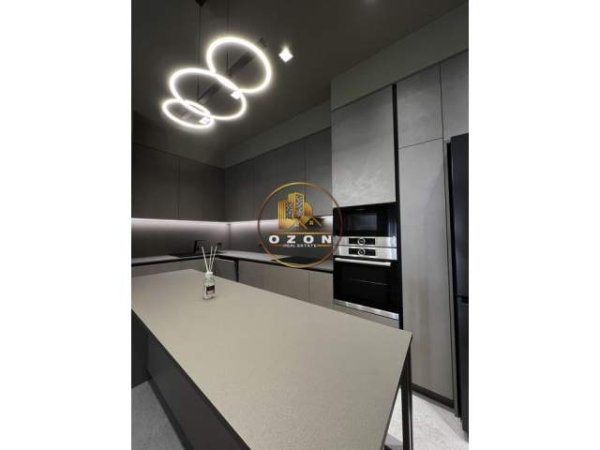 Tirane, jepet me qera apartament 3+1+A+BLK Kati 6, 174 m² 1.600 Euro (DELIJORGJI)