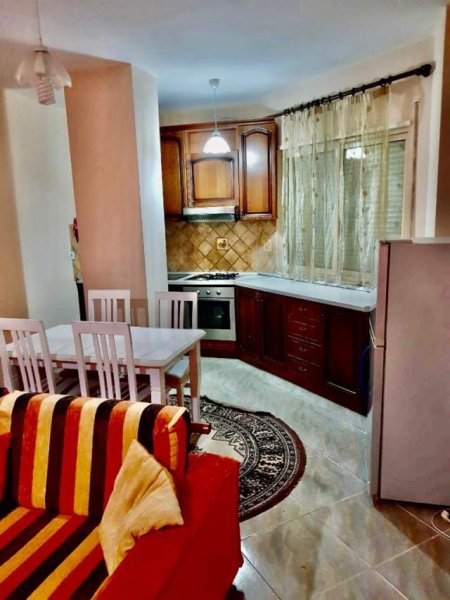 Tirane, shes apartament 2+1 120 m² 99.000 Euro (Fresku tek Shkolla e Re)