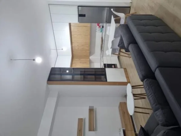 Tirane, jepet me qera apartament 2+1+BLK Mangalem21 Kati 3, 85 m²