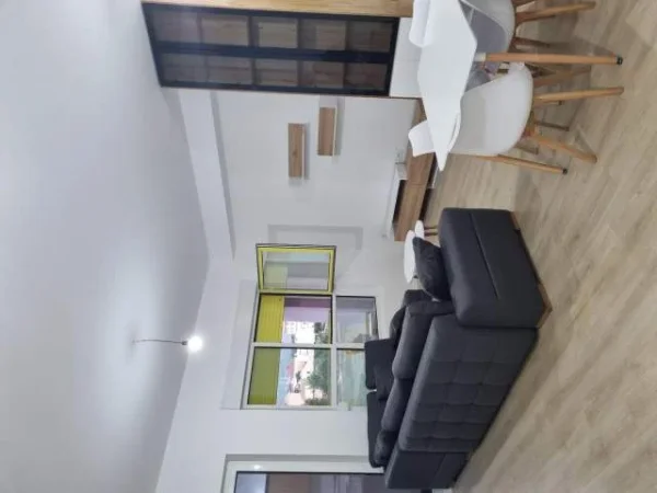 Tirane, jepet me qera apartament 2+1+BLK Mangalem21 Kati 3, 85 m²