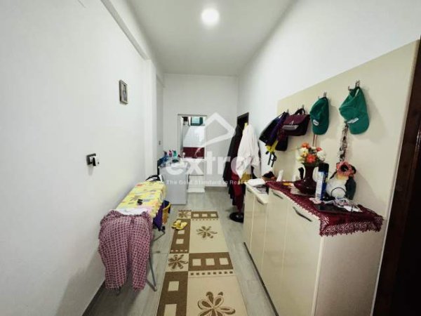 Shkoder, jepet me qera shtepi 2 Katshe Kati 2, 120 m² 300 Euro (Shkolla Austriake)