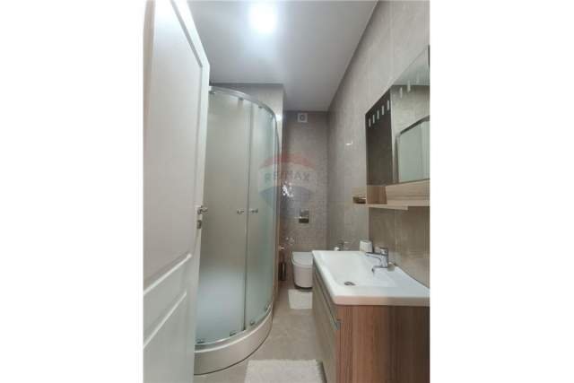 Tirane, jepet me qera apartament 3+1 Kati 3, 130 m² 1.200 Euro (Nikolla Tupe)