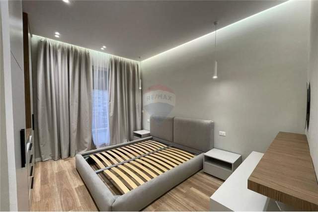 Tirane, jepet me qera apartament 1+1 Kati 8, 67 m² 700 Euro (Kompleksi Delijorgji)