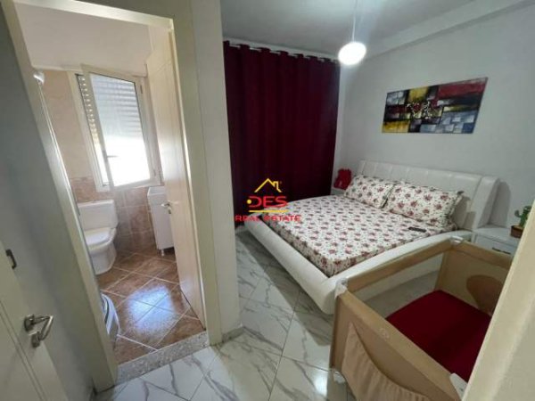 Vlore, jepet me qera apartament 2+1+BLK Kati 8, 100 m² 500 Euro (Rruga Pelivan Leskaj)