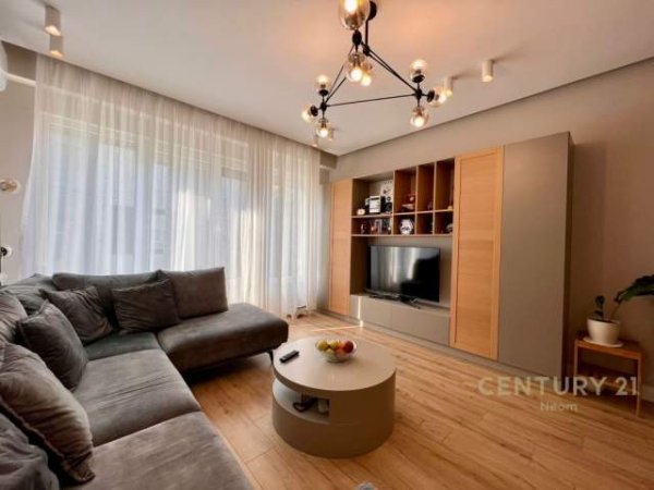 Tirane, shitet apartament 2+1 Kati 3, 92 m² 160.000 Euro (Liqeni i Thate)