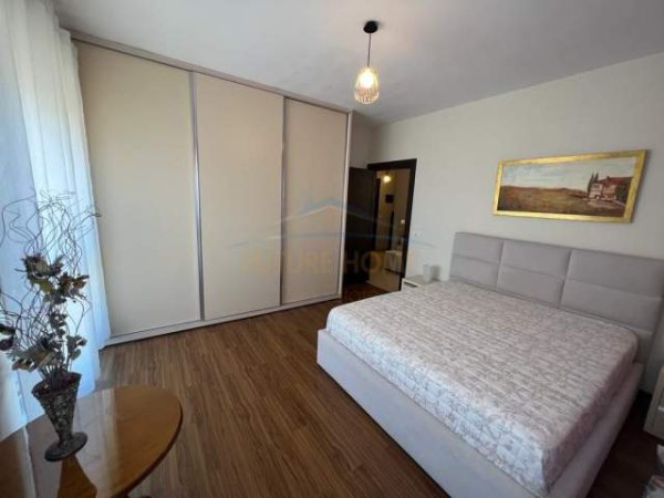 Tirane, jepet me qera apartament Kati 7, 112 m² 650 Euro (Tek pallatet e Shushices)