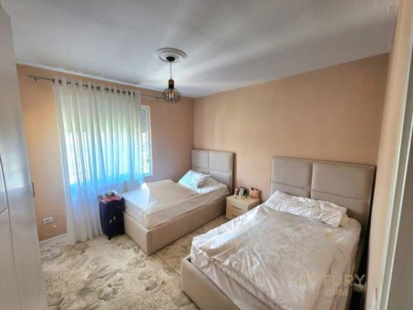 Tirane, jepet me qera apartament 2+1+BLK Kati 10, 97 m² 750 Euro (Lulishtja Komuna e Parisit)