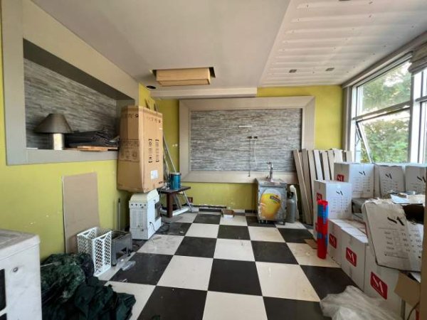Tirane, jepet me qera zyre Kati 2, 500 m² 2.000 Euro (Teodor Keko)