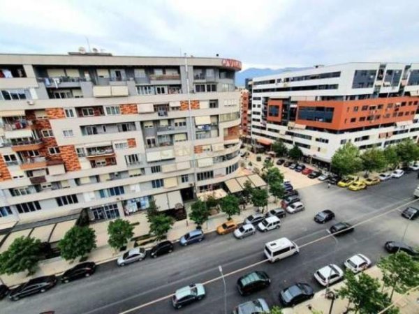 Shesim godine multifunksionale per hoteleri, spital, banke, korporate etj. 3,800,000 €