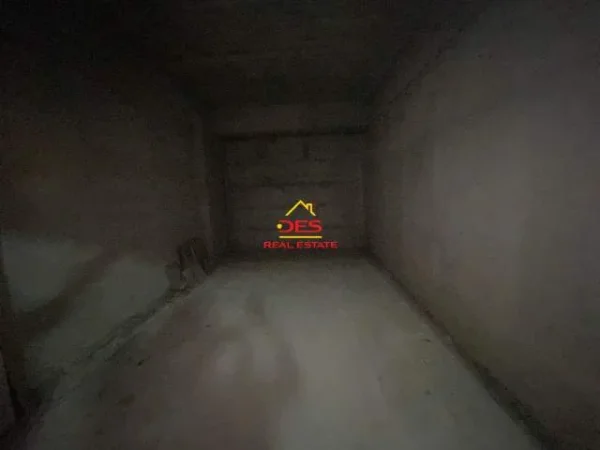 Vlore, shitet garazh Kati -1, 20 m² 20.000 Euro (Rruga Fejzo Mema,Vlore)