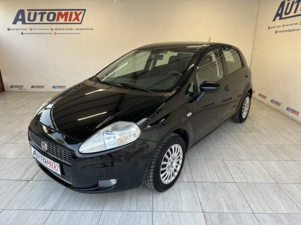 Tirane, shes makine Fiat grande punto Viti 2009, 3.900 Euro