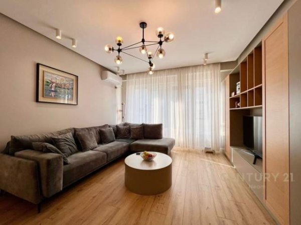 Tirane, shitet apartament 2+1 Kati 3, 92 m² 160.000 Euro (Liqeni i Thate)