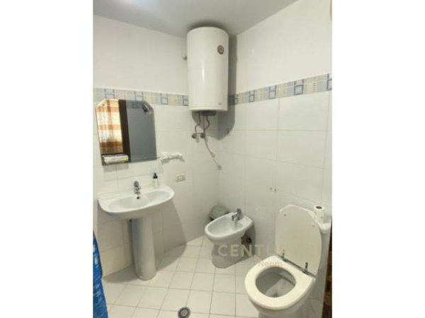 Tirane, jepet me qera apartament 2+1 Kati 1, 110 m² 550 Euro (Liqeni i Thate)