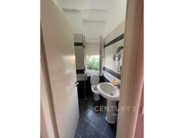 Tirane, shitet apartament 2+1 Kati 1, 93 m² 122.000 Euro (Bill Klinton)