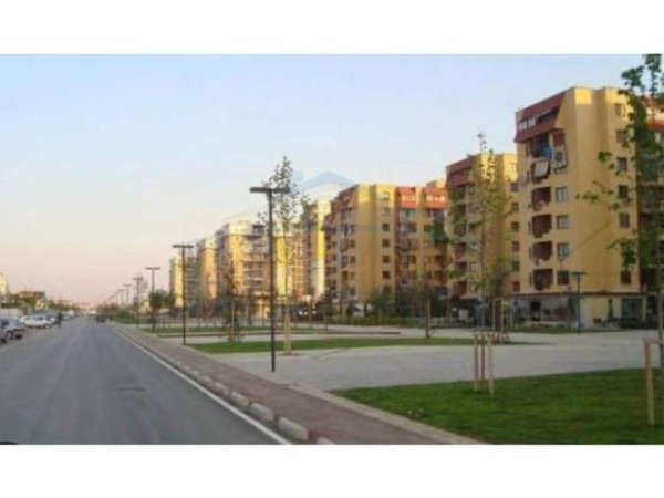 Tirane, jepet me qera apartament Kati 0, 63 m² 400 Euro (Fusha e Aviacionit, Tiranë.)