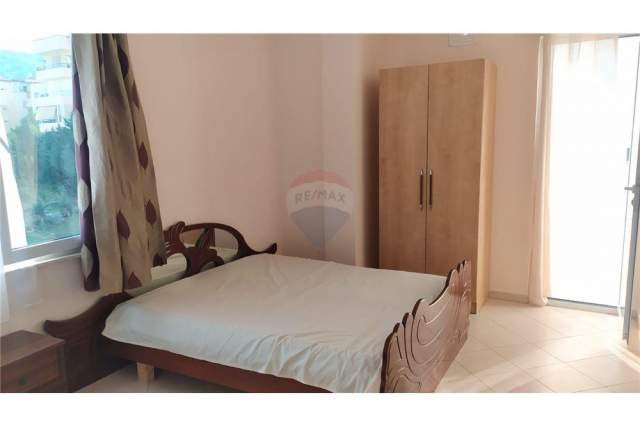 Tirane, jepet me qera apartament Kati 3, 105 m² 450 Euro (Kodra e Diellit)