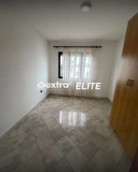 Tirane, jepet me qera apartament 3+1+Ballkon Kati 3, 150 m² 550 € (Qytet Studenti)
