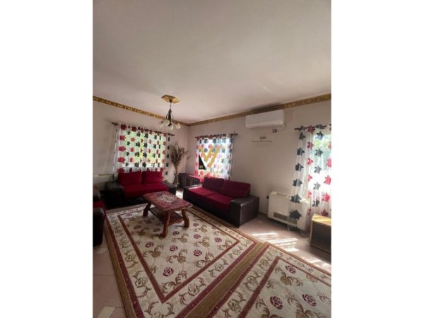 Tirane, jepet me qera Vile 2 Katshe Kati 0, 252 m² 1.200 € (SELITE)