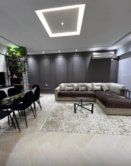Tirane, jepet me qera apartament 2+1 Kati 4, 100 m² 600 € (zogu zi)