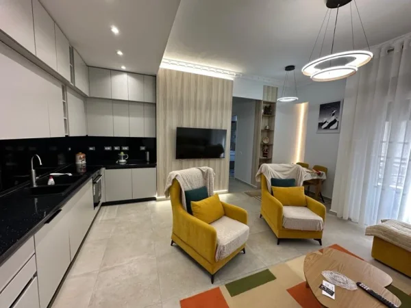 Tirane, jepet me qera apartament 2+1+Ballkon Kati 8, 110 m² 1.200 € (Rruga Mine Peza)