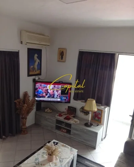 Tirane, jepet me qera apartament 1+1 Kati 4, 45 m² 600 € (BLV BAJRAM CURRI)