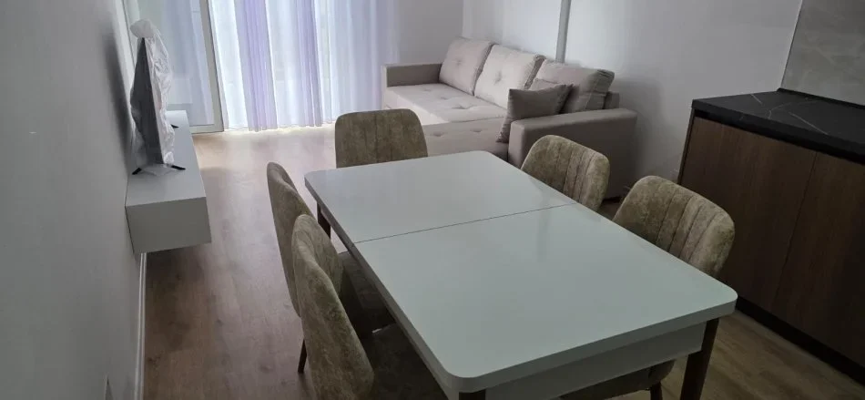 Tirane, jepet me qera apartament 2+1 Kati 2, 75 m² 500 € (Univers City)