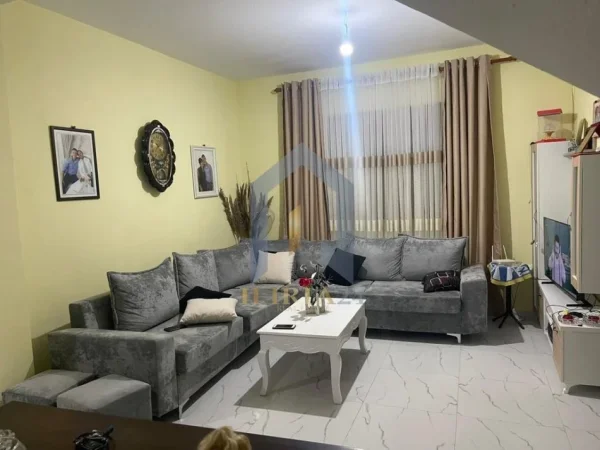 Tirane, shitet Vile 3+1 Kati 0, 229 m² 400.000 € (Rruga "Pasho Hysa")