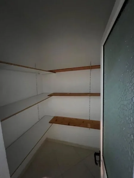 Tirane, jepet me qera apartament 2+1 Kati 3, 70 m² 550 € (Vasil Shanto)