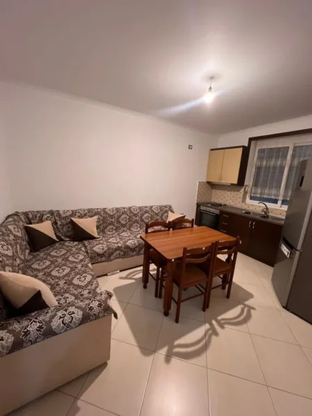 Tirane, jepet me qera apartament 2+1 Kati 3, 70 m² 550 € (Vasil Shanto)
