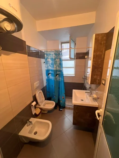 Tirane, jepet me qera apartament 2+1 Kati 3, 70 m² 550 € (Vasil Shanto)