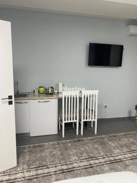 Tirane, jepet me qera apartament 1+1 Kati 1, 35 m² 500 € (Rruga e Kavajes)