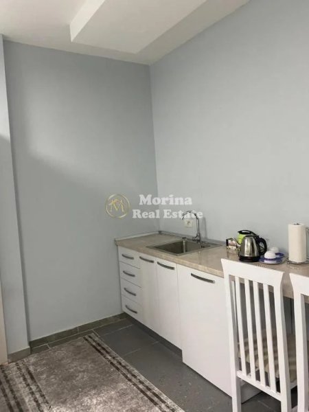 Tirane, jepet me qera apartament 1+1 Kati 1, 35 m² 500 € (Rruga e Kavajes)