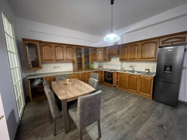 Tirane, shitet apartament 2+1 Kati 6, 100 m² (Rruga Siri Kodra)