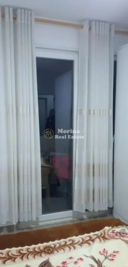 Tirane, jepet me qera apartament 1+1+Ballkon Kati 5, 72 m² 600 € (Spitali Amerikan 3)