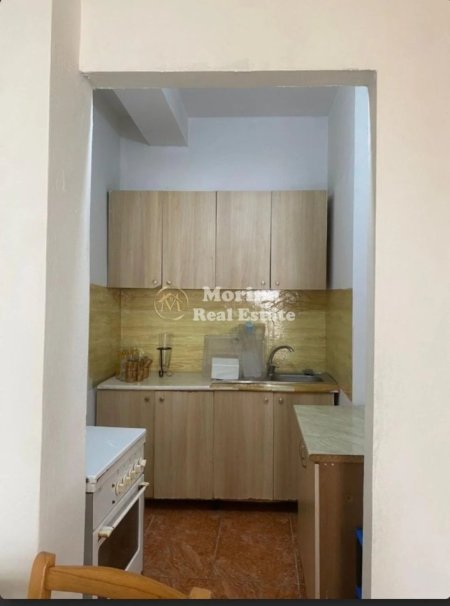Tirane, jepet me qera shtepi 1+1 Kati 0, 50 m² 280 € (Selite)