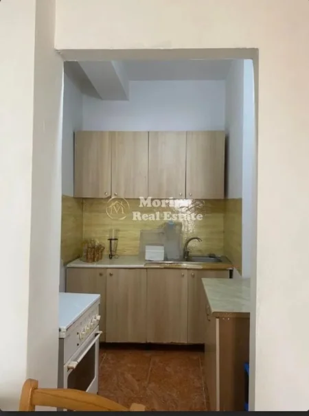 Tirane, jepet me qera shtepi 1+1 Kati 0, 50 m² 280 € (Selite)