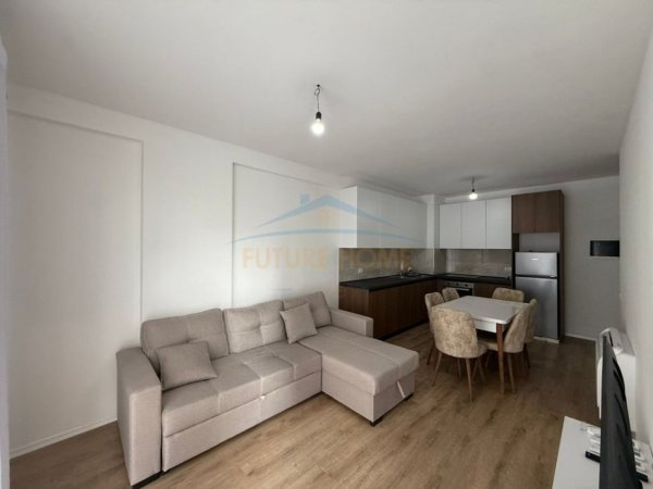 Tirane, jepet me qera apartament 2+1 Kati 2, 74 m² 500 € (QTU)