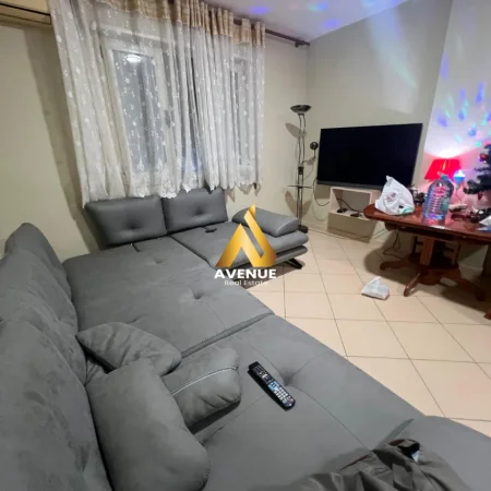 Tirane, jepet me qera apartament 2+1+Ballkon Kati 2, 90 m² 550 € (rrapo hekali)