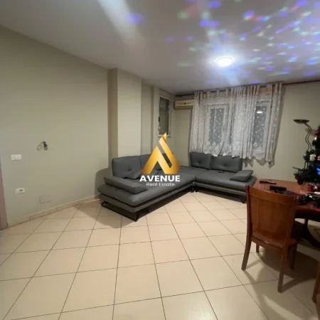 Tirane, jepet me qera apartament 2+1+Ballkon Kati 2, 90 m² 550 € (rrapo hekali)