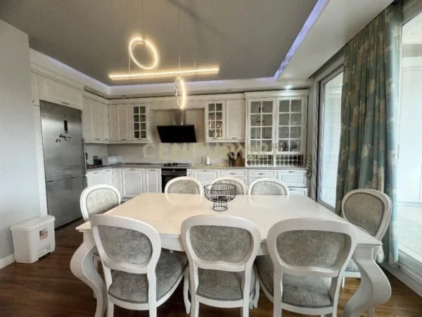 Tirane, jepet me qera apartament 2+1+Aneks+Ballkon Kati 4, 120 m² 1.500 € (Liqeni thate)