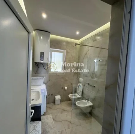 Tirane, jepet me qera apartament 1+1 Kati 1, 65 m² 500 € (Shkoze)